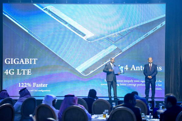 إطلاق كمبيوتر HP Elite Dragonfly رسمياً في السعودية
