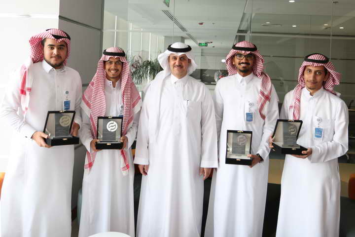 الراجحي الاستثمارية تكرم طلاب البرنامج التعاوني بجامعة الملك سعود